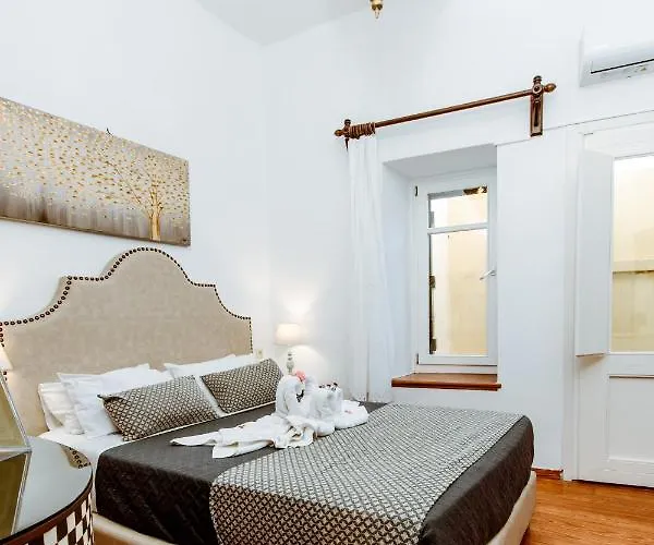 Quarto com cama queen